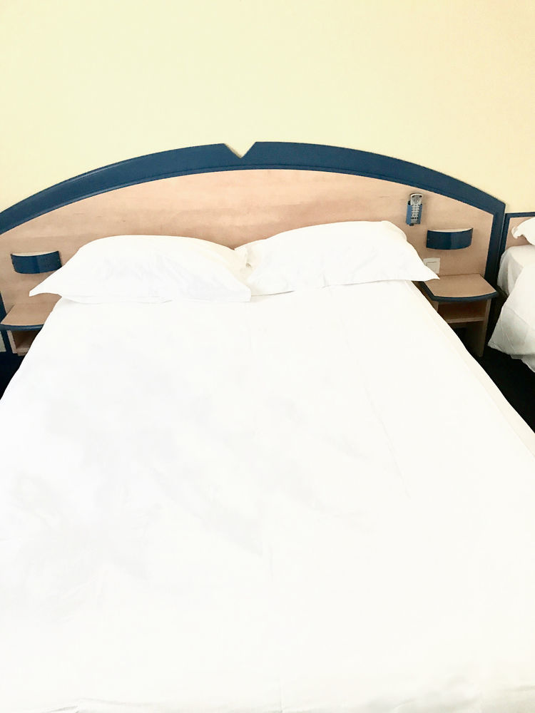 Atena Hotel 2*